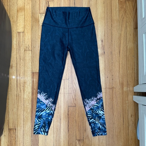 New Tone It Up x Bandier Palm Leggings - Picture 1 of 5